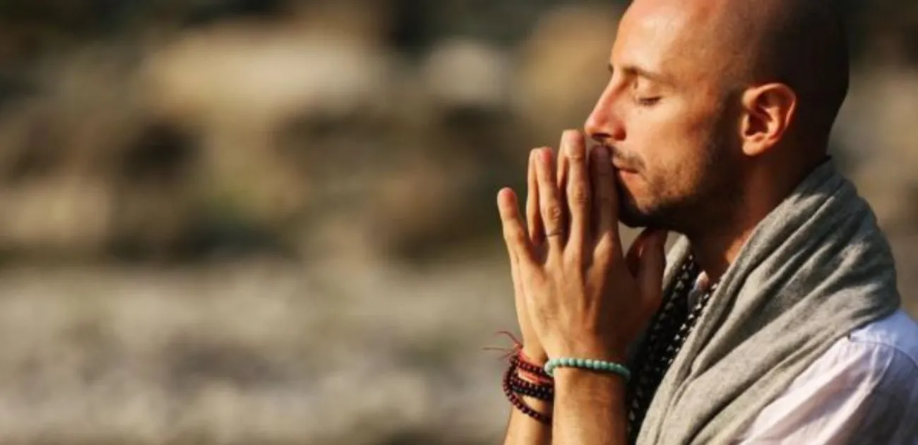 Namaskar Mudra: Honouring the Divine Within & Without